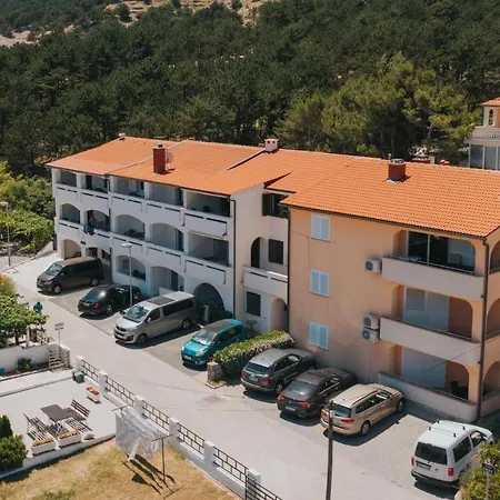 Virgine Maria Apartment *