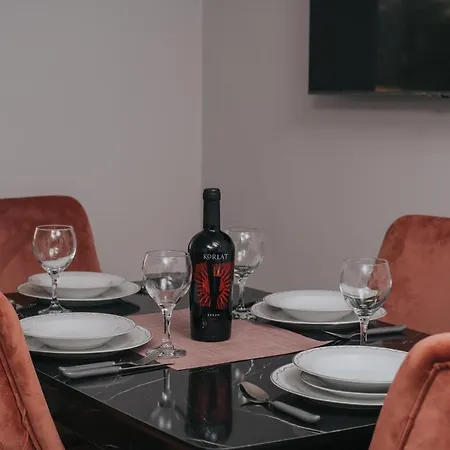 Virgine Maria Apartment *